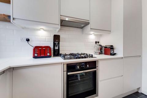 2 bedroom flat for sale, Collinson Street, London SE1