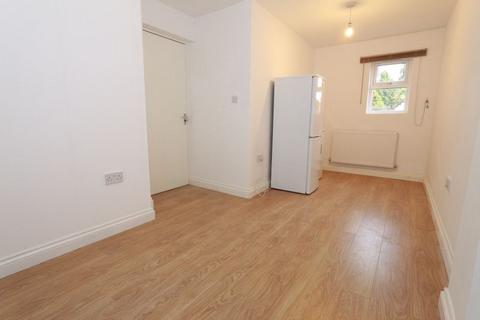 1 bedroom flat to rent, The Approach, Enfield EN1