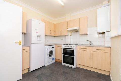 4 bedroom maisonette to rent, Trelawney Estate, Paragon Road, London, E9