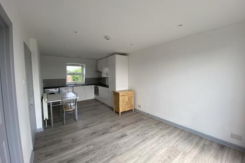 3 bedroom flat to rent, Wimbledon Park Road, Southfields, London SW19 6NL