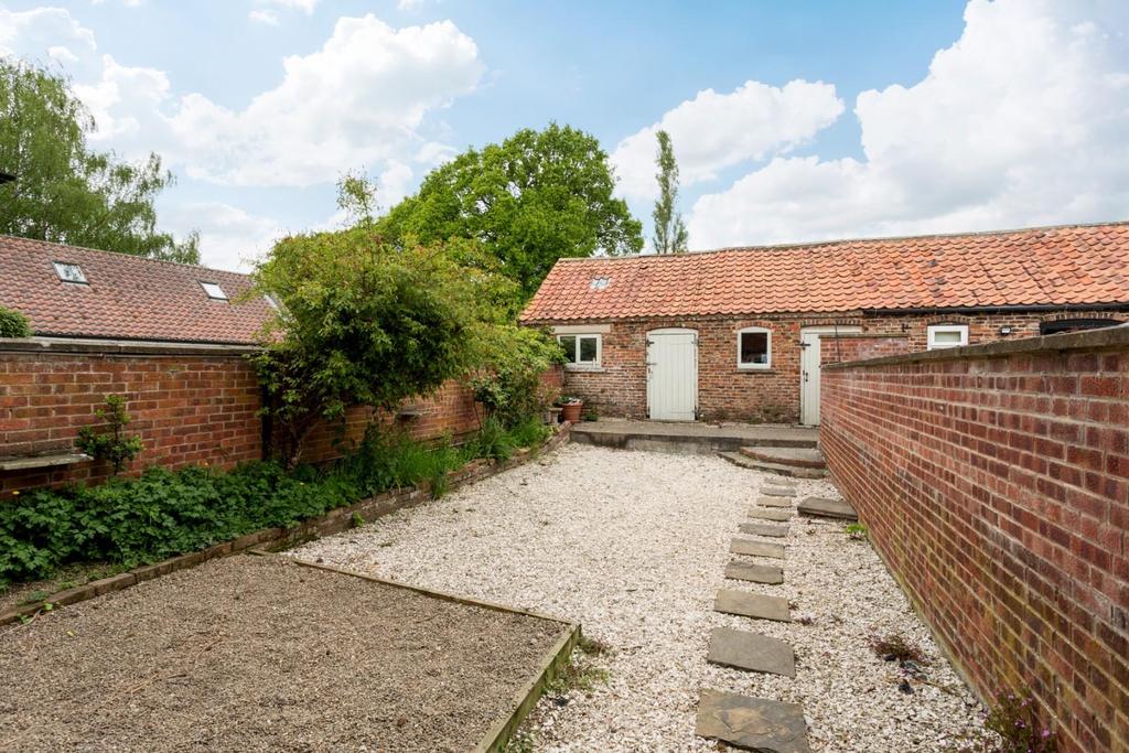 Sevenfields Farm Cottages, Great Barugh, Malton 2 bed terraced house