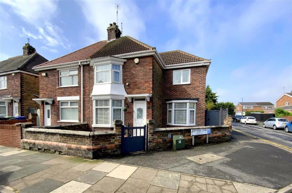 Fairview Avenue, Cleethorpes, North East Lincolnshire 3 bed semi