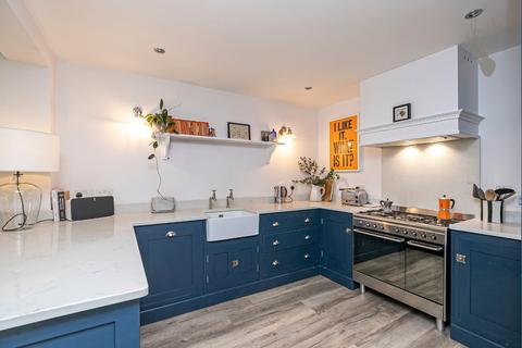 107 Centre Drive, Epping, CM16 4JD