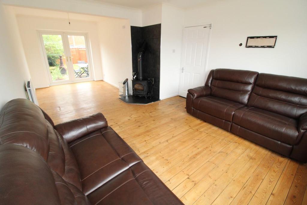 Druridge Drive, Blyth 3 bed semidetached house £145,000
