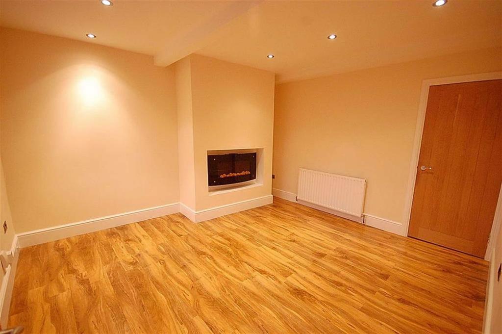 New Street, Kirkheaton, Huddersfield, HD5 2 bed terraced house £530