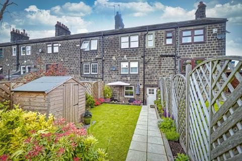 18 Albert Place, Horsforth, Leeds, LS18 5AE