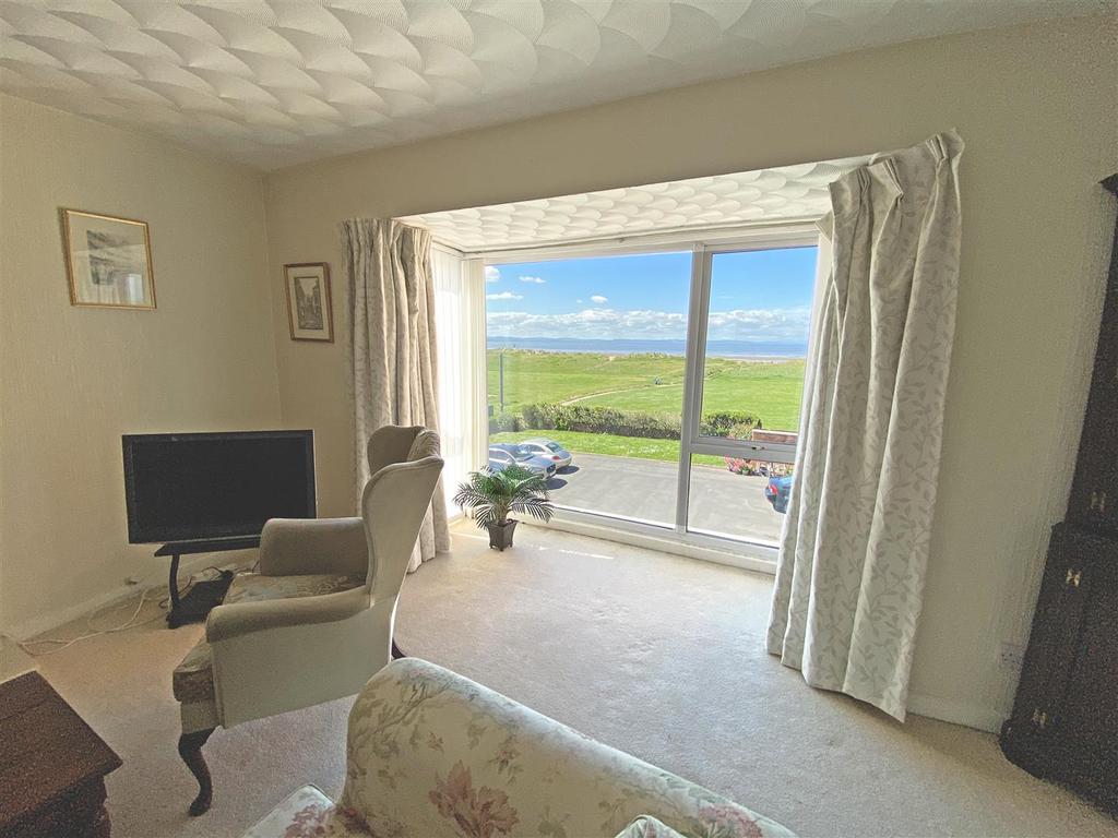 Blundellsands Road West... 3 bed apartment £225,000