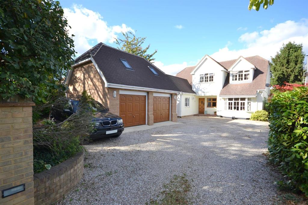 Maldon Road, Danbury 5 bed detached house £850,000