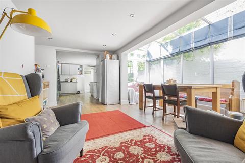 31 Ditton Road, Surbiton, KT6 6RE