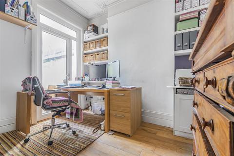 31 Ditton Road, Surbiton, KT6 6RE