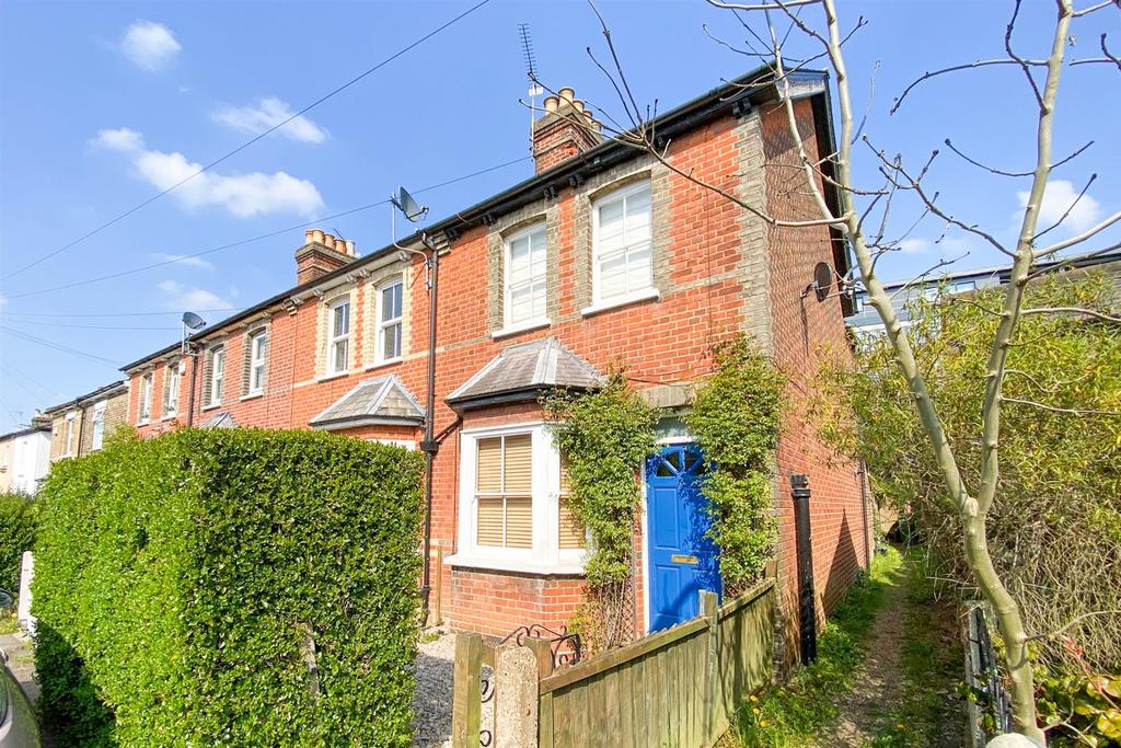 Wellesley Road, Brentwood 2 bed terraced house £395,000
