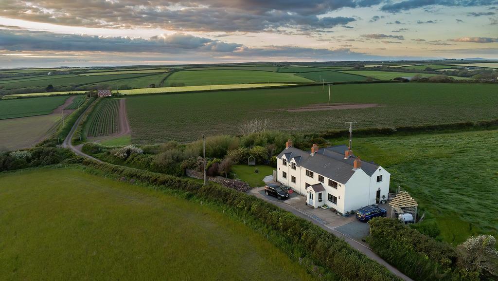 West lodge drone photo towards Butterhill Grange.j