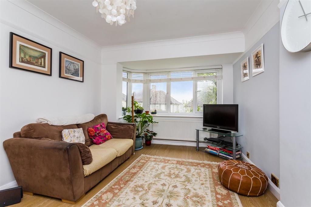 Greenfield Crescent, Brighton 3 bed semidetached bungalow £435,000