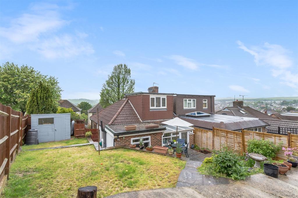 Greenfield Crescent, Brighton 3 bed semidetached bungalow £435,000