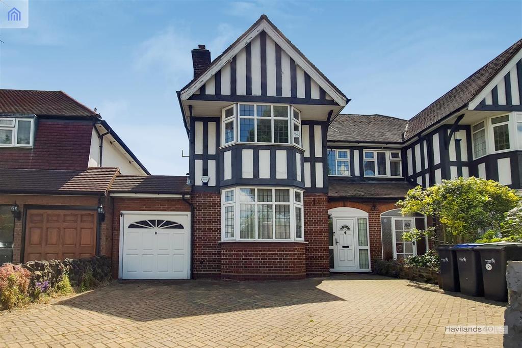 Winchmore Hill Road, Southgate, N14 4 bed semidetached house £1,050,000