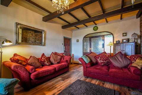 293 Haslingden Road, Guide, Blackburn, BB1 2NF