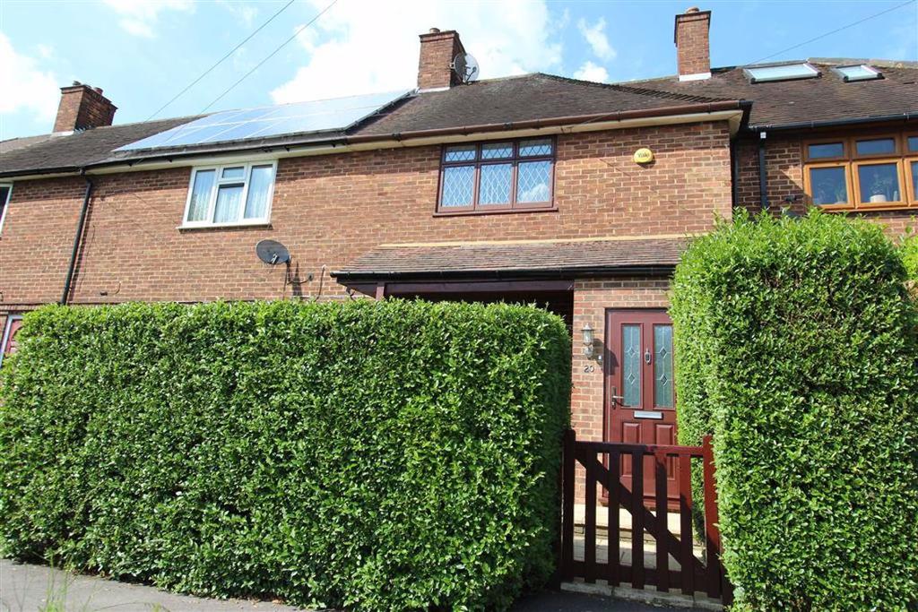 Wittenham Way, Chingford, London 2 bed terraced house £400,000