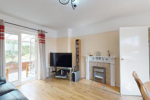 42 Ford Close, Herne Bay, CT6 8AN