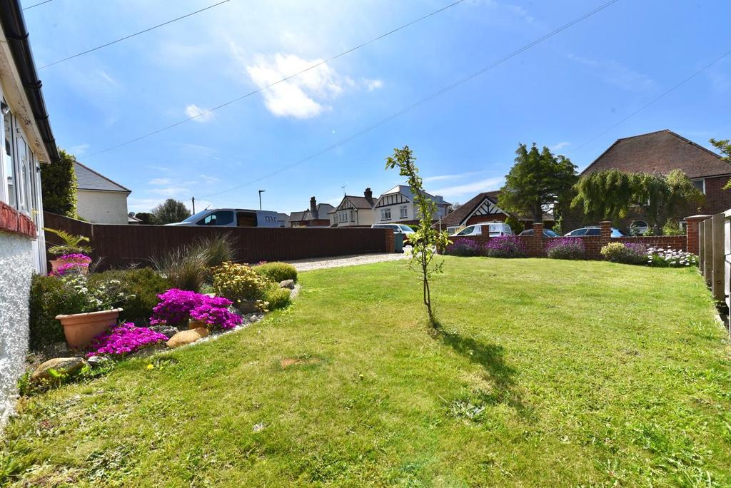 Clarence Gardens, Shanklin 4 bed detached house £475,000