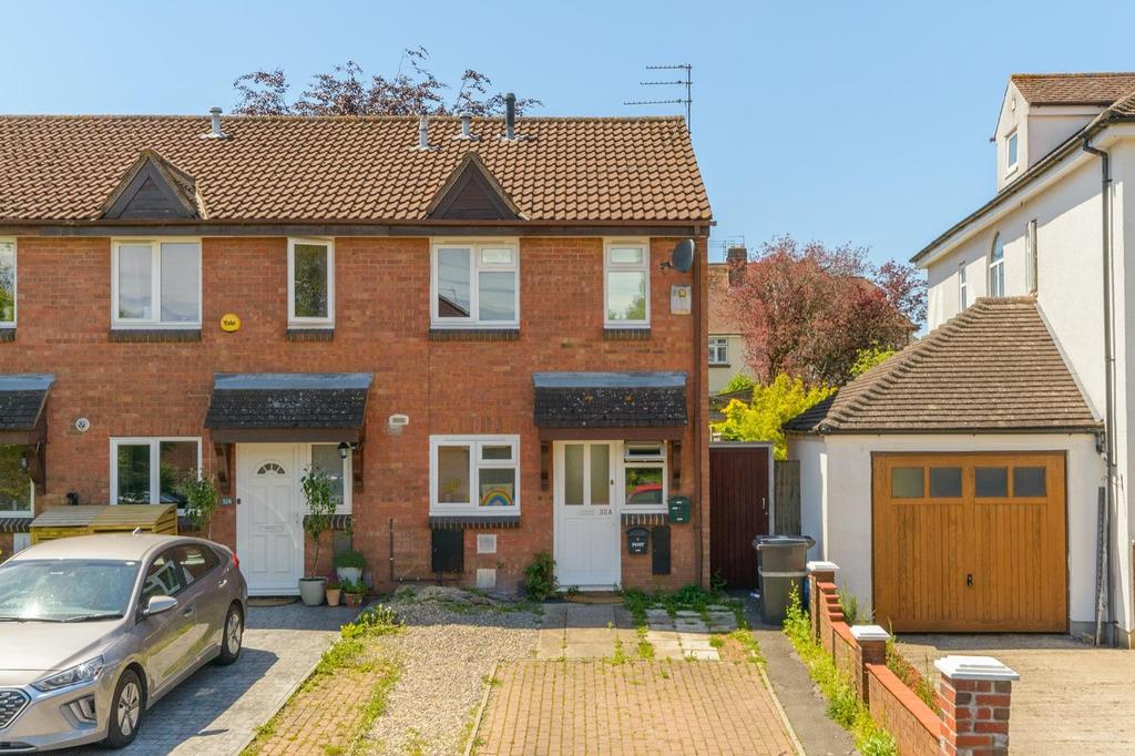 Brean Down Avenue, Henleaze 2 bed terraced house £415,000