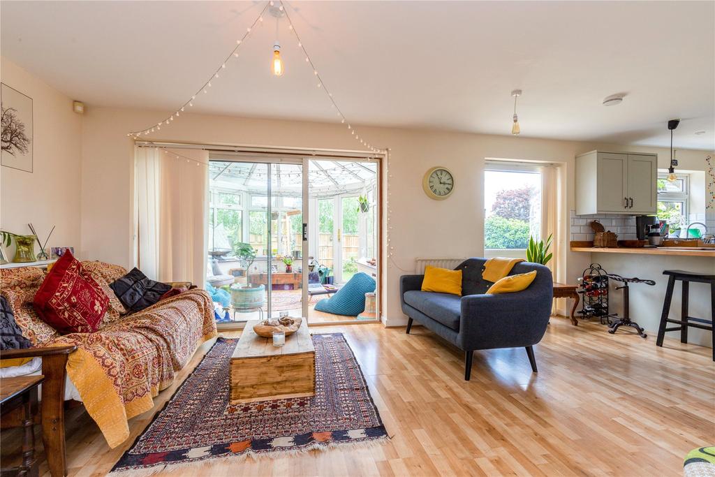 Cox Green Lane, Maidenhead, Berkshire, SL6 3 bed detached house £650,000