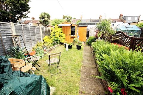 61 Howarth Road, London, SE2 0UL