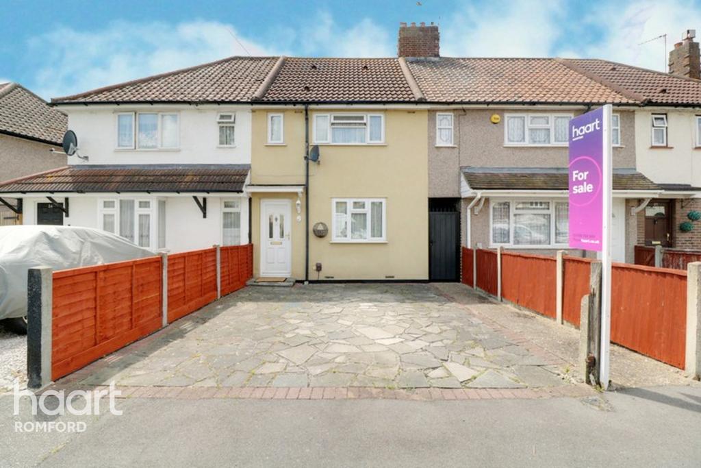 Bellhouse Road, Romford 2 bed terraced house £350,000