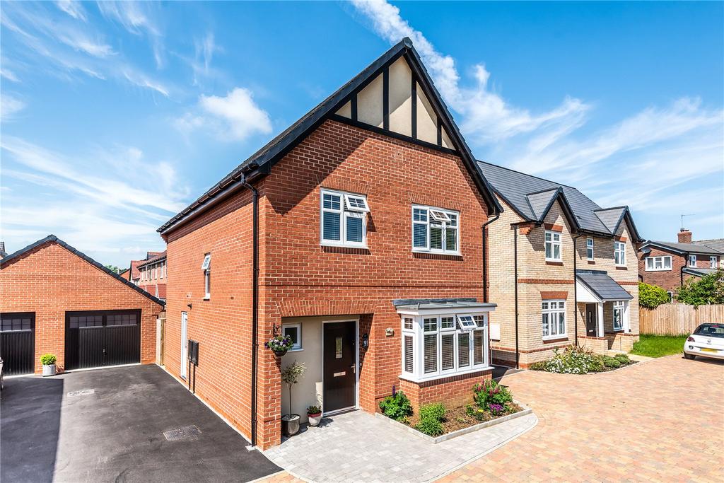 Poppy Drive, Ampthill, Bedfordshire, MK45 4 bed detached house £550,000