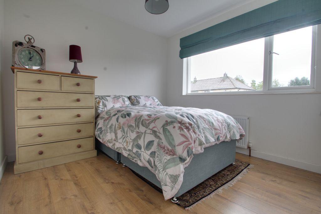 Bedroom 2 (Double)