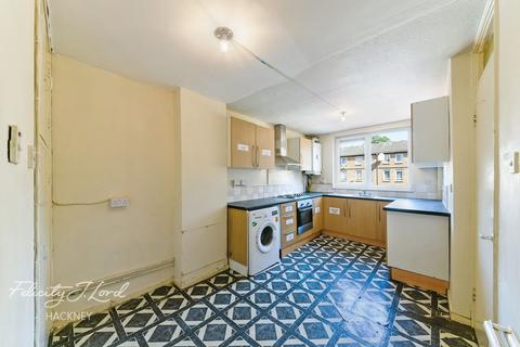 26 Foxley Close, London, E8 2JN