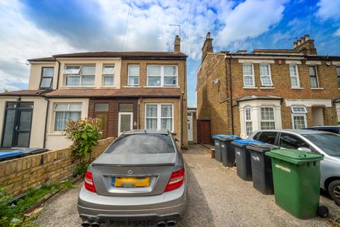 44a Mandeville Road, Enfield, EN3 6SL