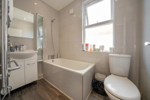 44a Mandeville Road, Enfield, EN3 6SL