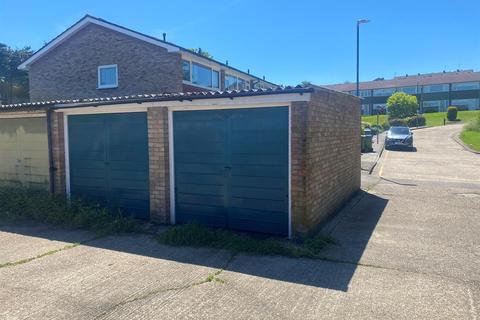 6 Neville Close, Sidcup, DA15 7HF
