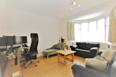 45 Elmsleigh Avenue, Harrow, HA3 8HX