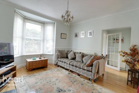 52 Princes Road, Romford, RM1 2SP