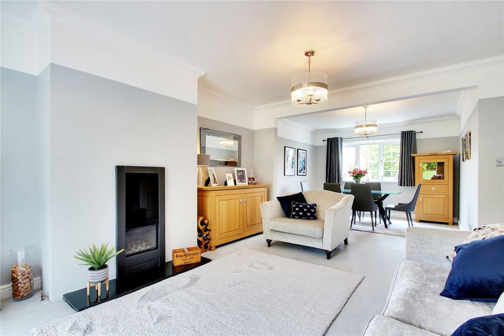 Downs Valley, Hartley, Longfield, Kent, DA3 5 bed detached house £800,000