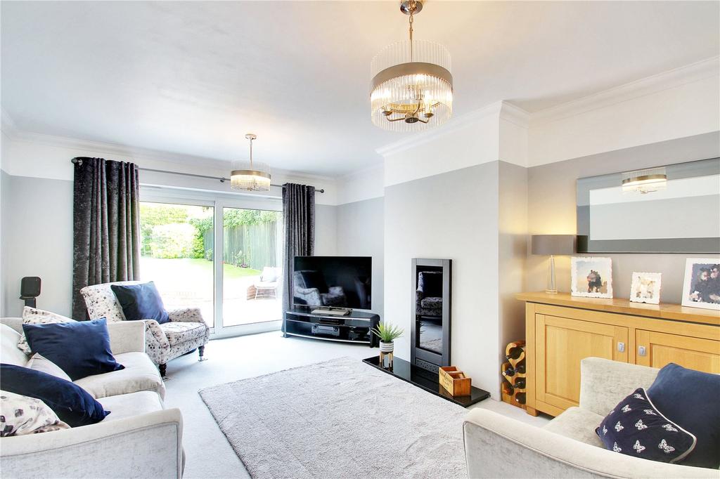 Downs Valley, Hartley, Longfield, Kent, DA3 5 bed detached house £800,000