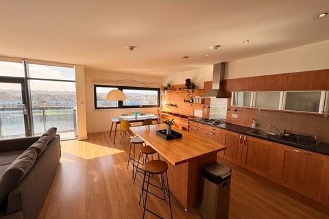 undefined, Lancefield Quay, Finnieston, Glasgow, G3