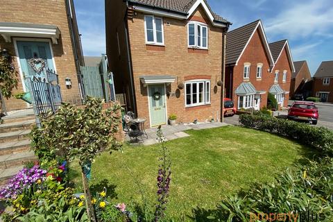 16 Hazel Grove, Tonyrefail, Porth, CF39 8JP