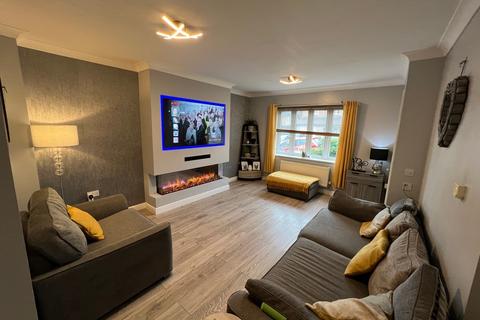 16 Hazel Grove, Tonyrefail, Porth, CF39 8JP
