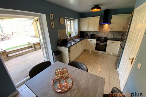 16 Hazel Grove, Tonyrefail, Porth, CF39 8JP