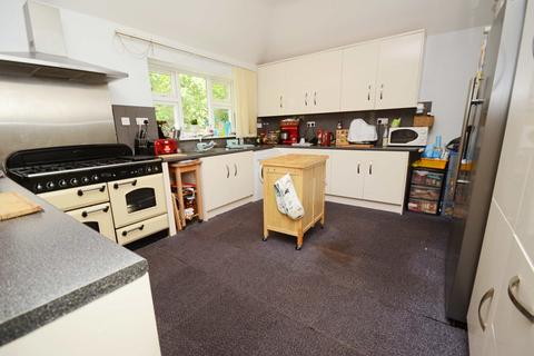 5a Berwick Road, Bournemouth, BH3 7BB