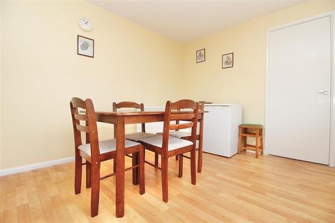41 Canterbury Close, Ipswich, IP2 9YH