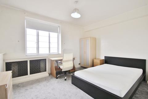 5 bedroom flat to rent, Latymer Court, Hammersmith Road, Hammersmith, W6