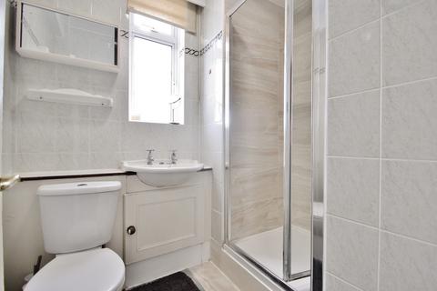 5 bedroom flat to rent, Latymer Court, Hammersmith Road, Hammersmith, W6