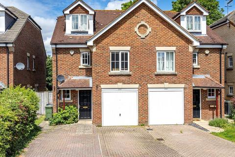 13 Pickering Place, Guildford, GU2 8AH