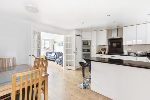 13 Pickering Place, Guildford, GU2 8AH