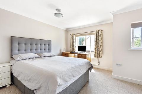 13 Pickering Place, Guildford, GU2 8AH