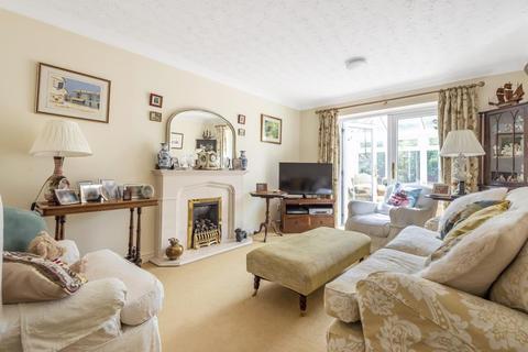 14 Edington Road, Witney, OX28 5YU