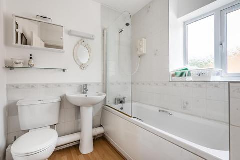 14 Edington Road, Witney, OX28 5YU
